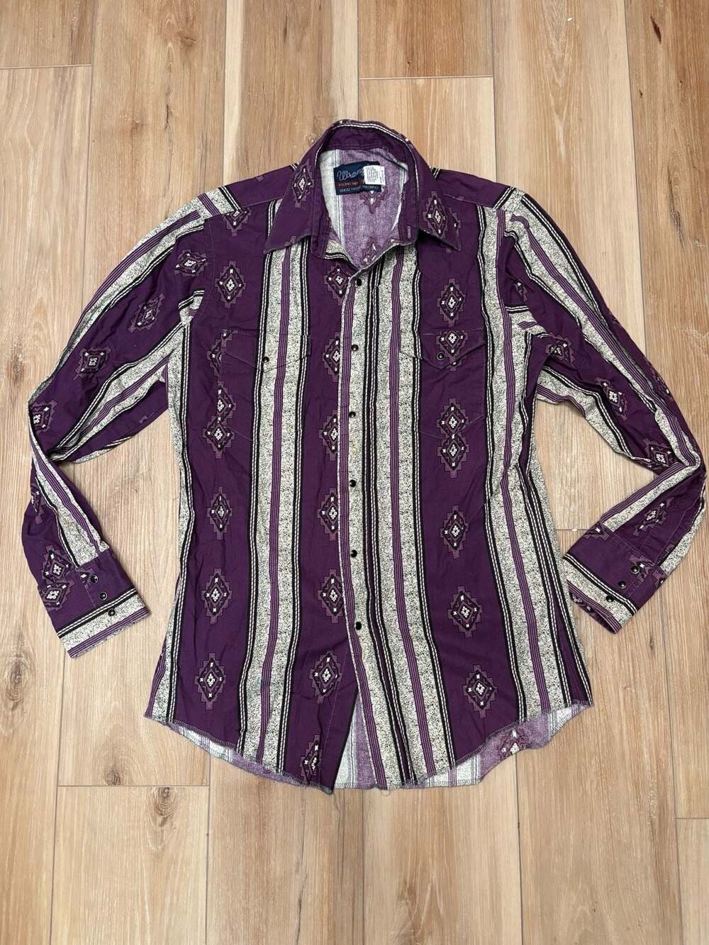 Wrangler Western Shirt Size 15.5-34 Purple Aztec Stripe Cowboy